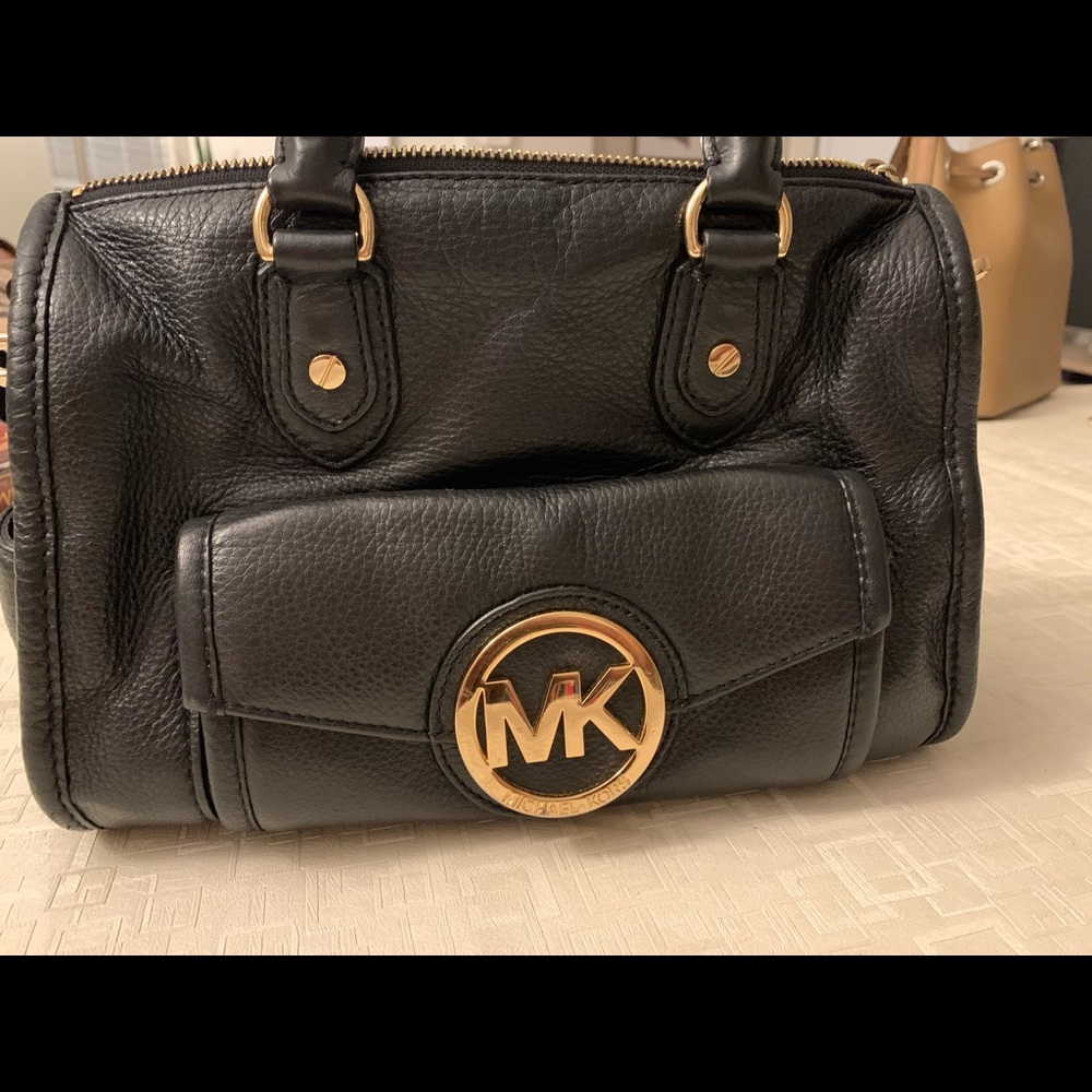 Michale Kors cross body
